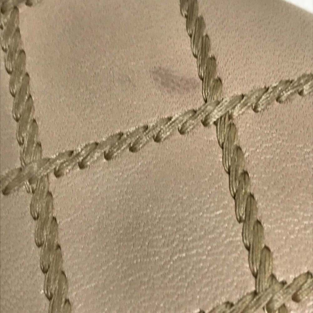 CHANEL Authentic Cream Wallet - Picture 7 of 16